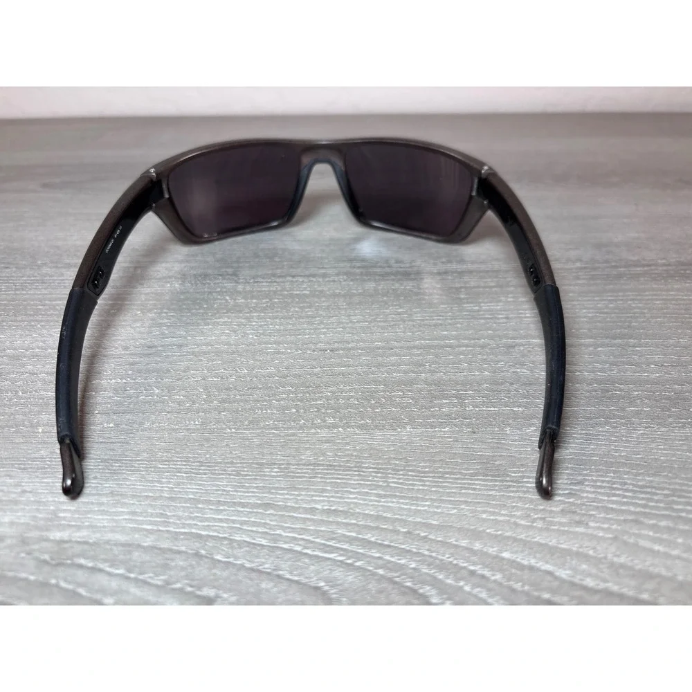 Oakley jury sunglasses